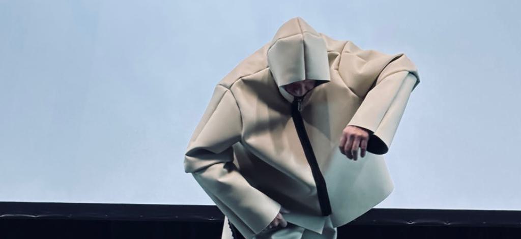 Bild für Premiere |
Metamorphose 1 – Narziss & Echo (keine Textalternative gegeben)